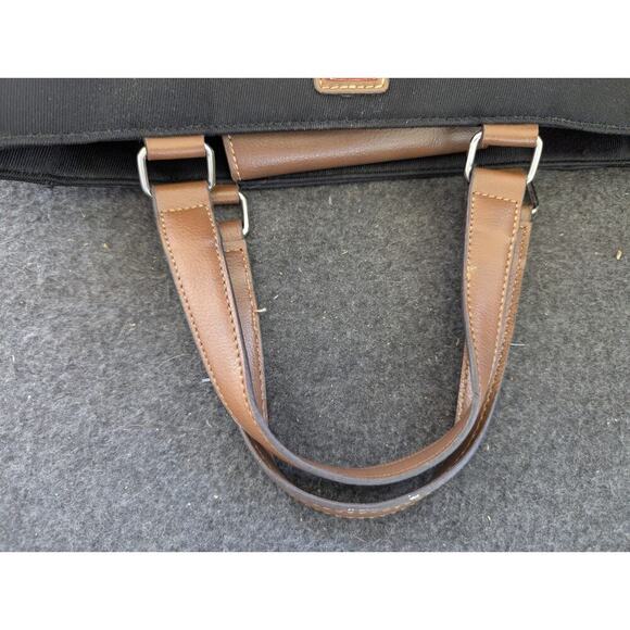 Tommy Hilfiger Handle Bag Purse Tote Leather Straps And Bottom - Picture 12 of 14